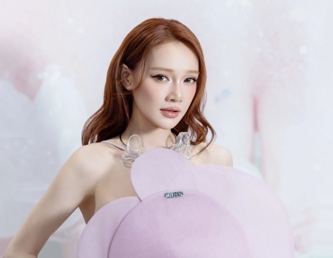 Diễn viên Nhã Phương lấy lại vóc dáng thon gọn sau sinh