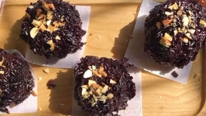 Thực đơn hàng ngày: Xôi gạo lứt