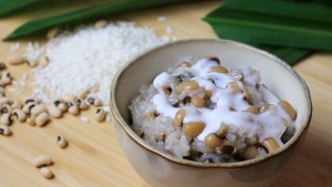 Thực đơn hàng ngày: Chè đậu trắng nước cốt dừa