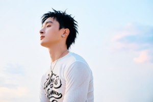 Tường Duy phát hành EP “Ra khỏi phòng” cùng MV chủ đề “Phím đàn đơn” 