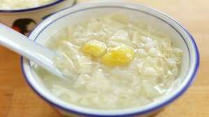 Thực đơn hàng ngày: Chè bo bo bạch quả tàu hủ ky