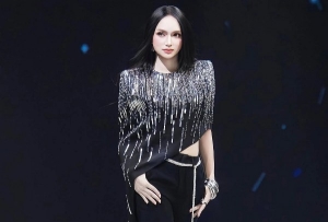 Mỹ nhân Việt theo đuổi kiểu mặc sang trọng như các nữ Chủ tịch