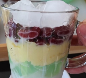 Thực đơn hàng ngày: Chè ba màu