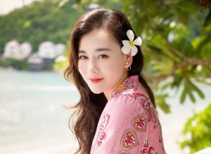 Phương Oanh gây sốt mạng xã hội với loạt ảnh chân dung rạng rỡ