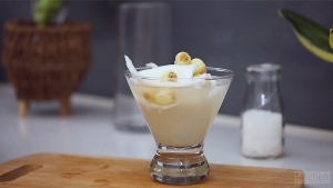 Thực đơn hàng ngày: Chè sen dừa