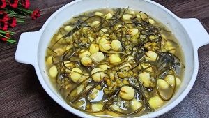 Thực đơn hàng ngày: Chè hạt sen đậu xanh