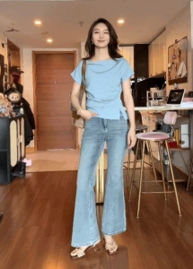 Quần jeans loe chưa bao giờ lỗi mốt