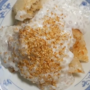 Thực đơn hàng ngày: Chè chuối nếp nướng 