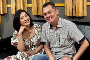 Tình bạn hơn 40 năm của Hữu Châu và Hồng Đào