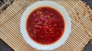 Thực đơn hàng ngày: Chè đậu đỏ với đậu xanh