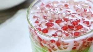 Thực đơn hàng ngày: Chè hạt lựu