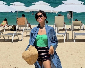 Son Ye Jin gây chú ý với loạt trang phục thanh lịch
