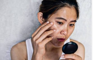 5 thói quen khiến da ngày càng sạm màu
