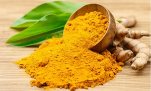 Sử dụng tinh bột nghệ đúng cách để da hồng hào, sáng đẹp