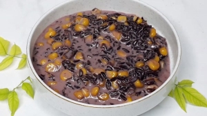 Thực đơn hàng ngày: Chè nếp than