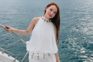 Nhã Phương gây chú ý với vóc dáng thon gọn, vòng eo săn chắc sau 3 lần sinh con